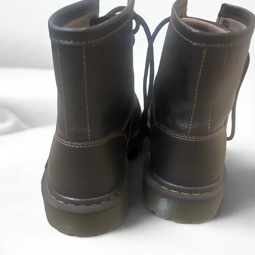 Dr. Martens NWOT Roseland Black Pebbled Leather Combat Boots Unisex M 10/L11